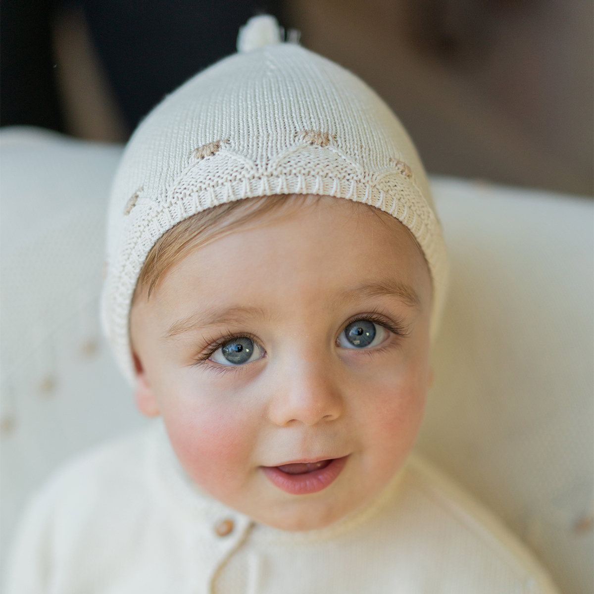 Knitted cap with embossed detail NaturaPura